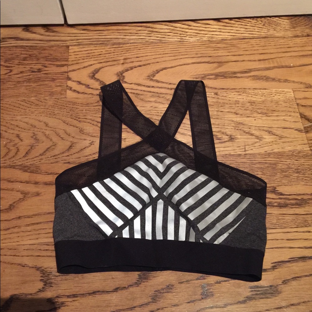 Heroine Sport Reflective Core X Bra